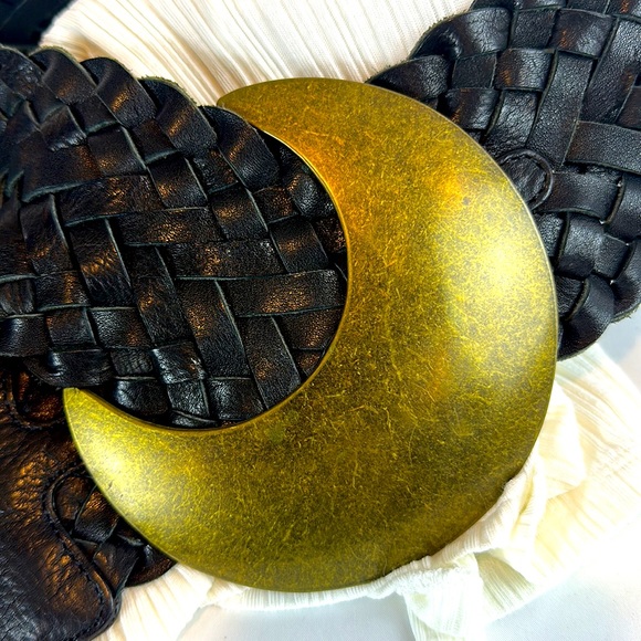 Cole Haan Size Medium Black braided wide belt with brass Crescent buckle. - Picture 3 of 8